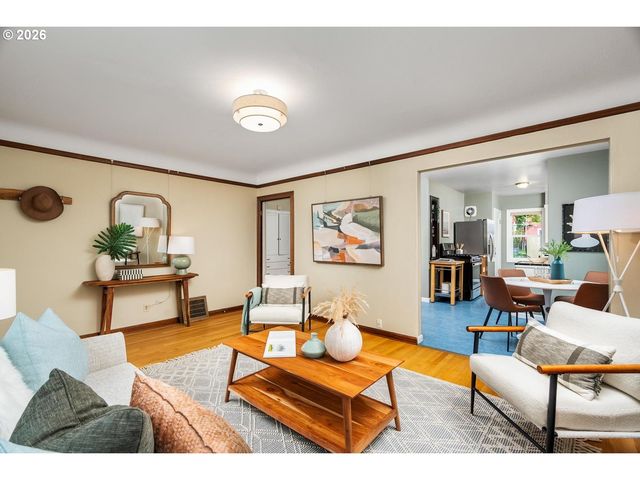4914 N MARYLAND Ave, Portland, OR 97217