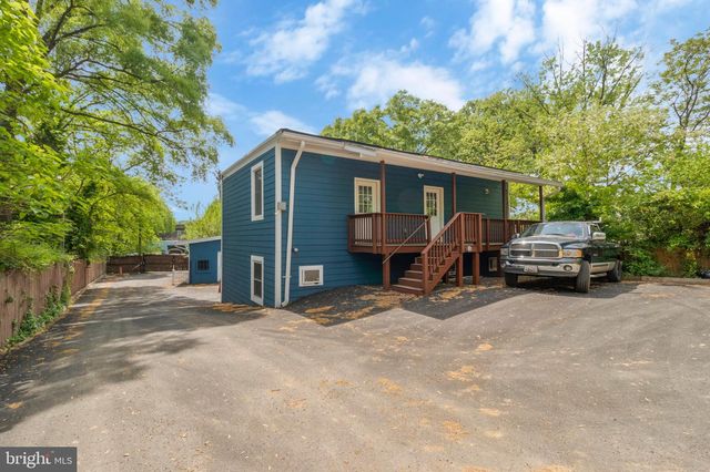 3801 CEDAR CROFT PL, Brentwood, MD 20722