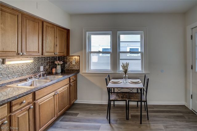 10105 Greenview, Garfield Heights, OH 44125