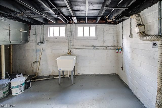 10105 Greenview, Garfield Heights, OH 44125