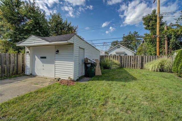 10105 Greenview, Garfield Heights, OH 44125