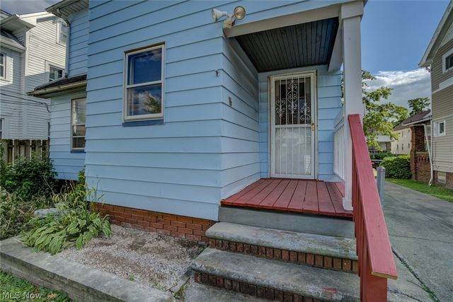 10105 Greenview, Garfield Heights, OH 44125