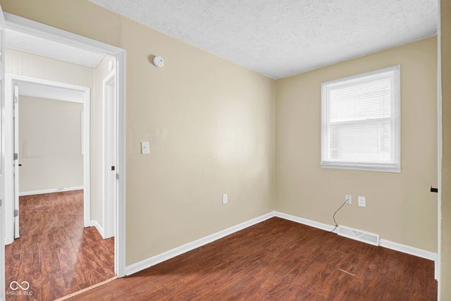 111 Cleveland Street, Columbus, IN 47201