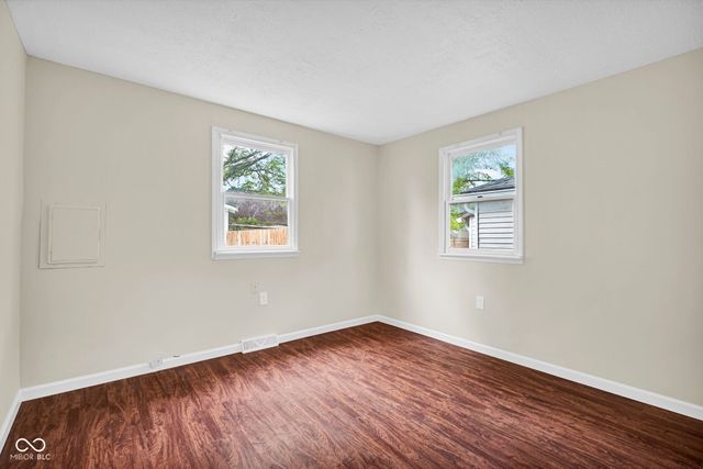 111 Cleveland Street, Columbus, IN 47201