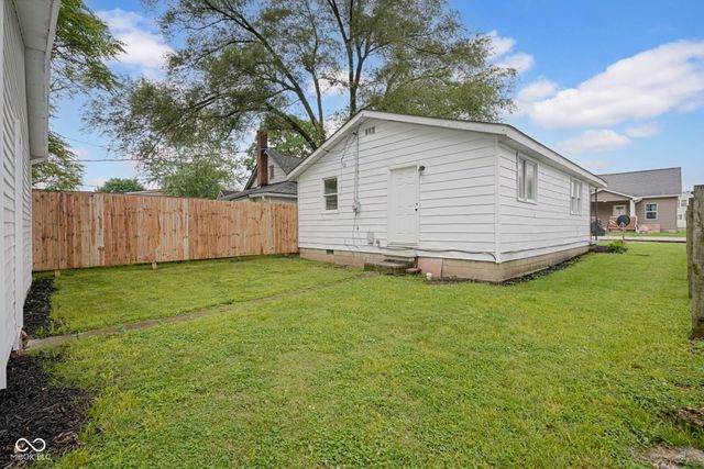111 Cleveland Street, Columbus, IN 47201