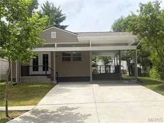 33 Cedar Drive, Pacific, MO 63069