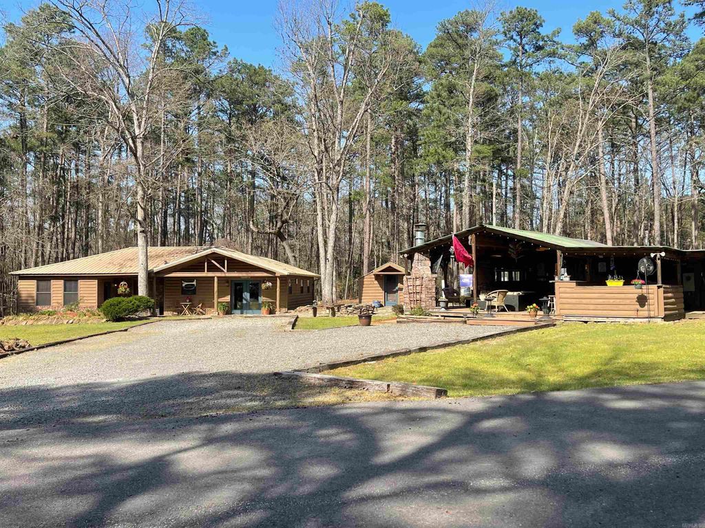 145 Howard Rd., Higden, AR 72067