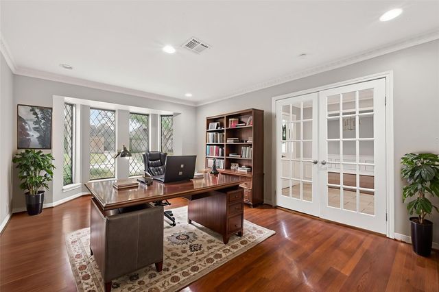 707 Montclair Boulevard, Sugar Land, TX 77478