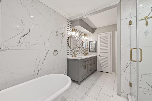 707 Montclair Boulevard, Sugar Land, TX 77478