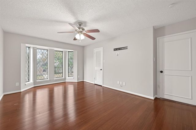 707 Montclair Boulevard, Sugar Land, TX 77478