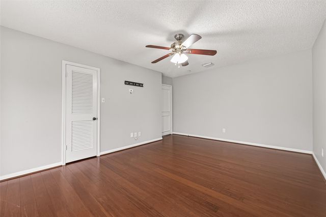 707 Montclair Boulevard, Sugar Land, TX 77478