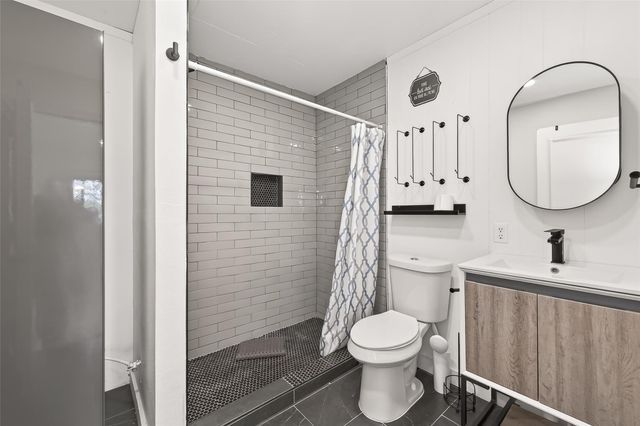 707 Montclair Boulevard, Sugar Land, TX 77478