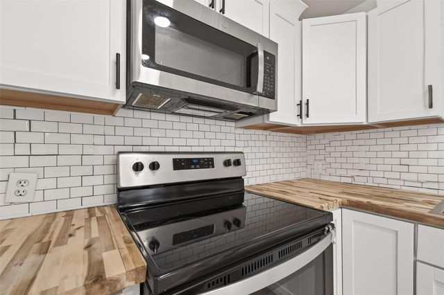 707 Montclair Boulevard, Sugar Land, TX 77478