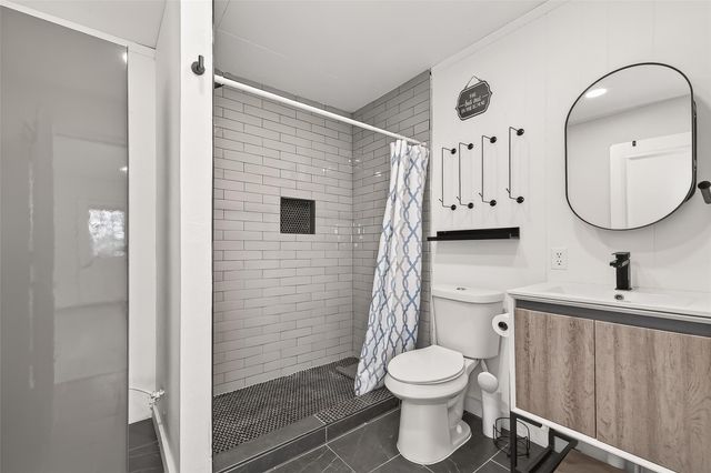 707 Montclair Boulevard, Sugar Land, TX 77478