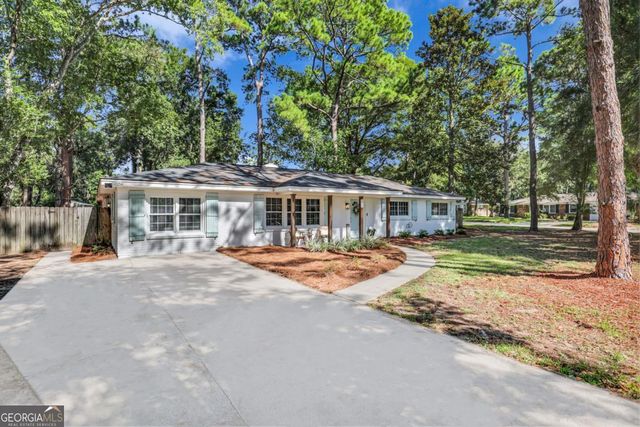 111 Carlton Road, Savannah, GA 31410