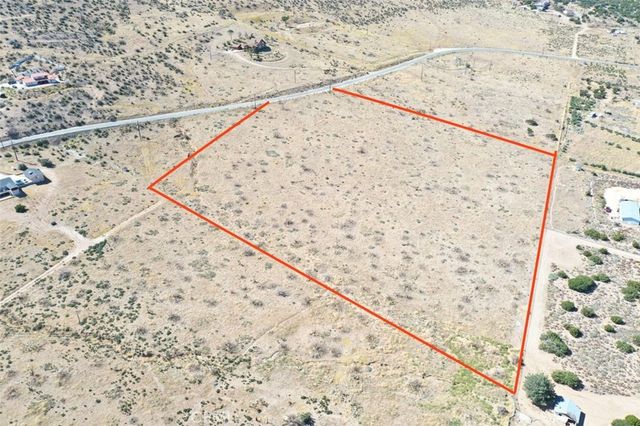 113 Juniper Hills Rd., Juniper Hills, CA 93543