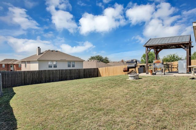 4901 Parkview Hills Lane, Fort Worth, TX 76179