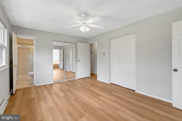 4570 LAWNVALE DR, Gainesville, VA 20155