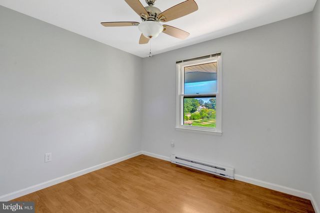 4570 LAWNVALE DR, Gainesville, VA 20155