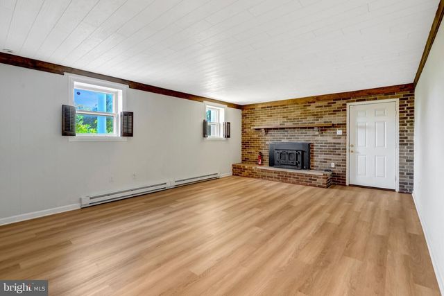 4570 LAWNVALE DR, Gainesville, VA 20155