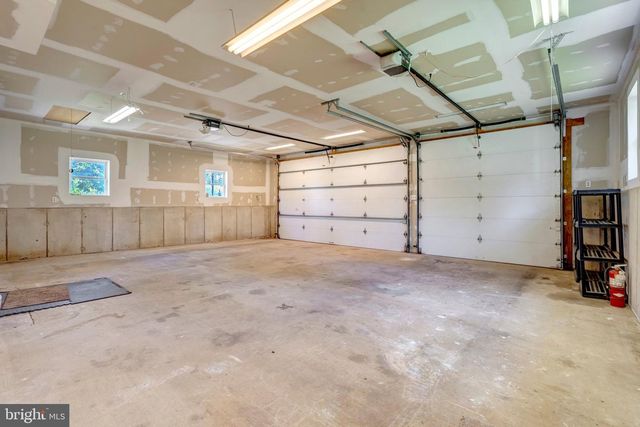 4570 LAWNVALE DR, Gainesville, VA 20155