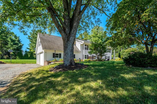4570 LAWNVALE DR, Gainesville, VA 20155