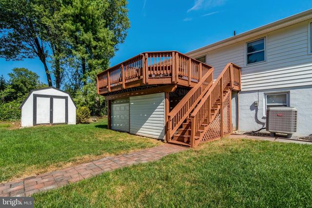 4570 LAWNVALE DR, Gainesville, VA 20155