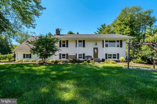 4570 LAWNVALE DR, Gainesville, VA 20155