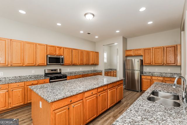 7461 Mistydawn Drive, Fairburn, GA 30213