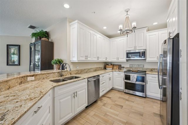 3440 77TH STREET W 201, Bradenton, FL 34209