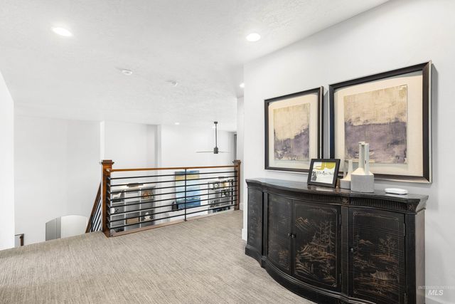 1166 E Rivers End Dr, Eagle, ID 83616