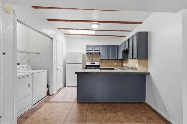 325 San Andres Avenue NW, Albuquerque, NM 87107