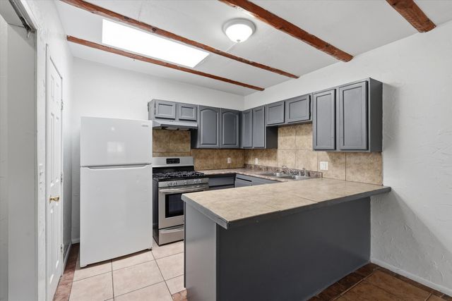 325 San Andres Avenue NW, Albuquerque, NM 87107