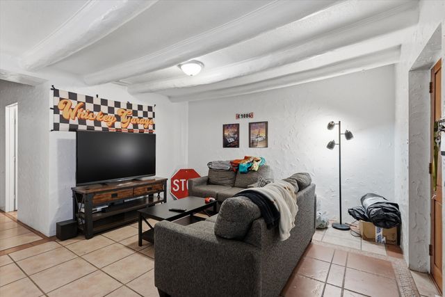 325 San Andres Avenue NW, Albuquerque, NM 87107