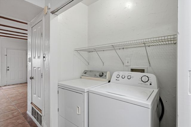 325 San Andres Avenue NW, Albuquerque, NM 87107