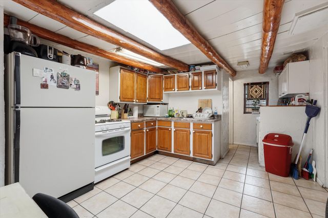 325 San Andres Avenue NW, Albuquerque, NM 87107