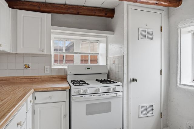 325 San Andres Avenue NW, Albuquerque, NM 87107