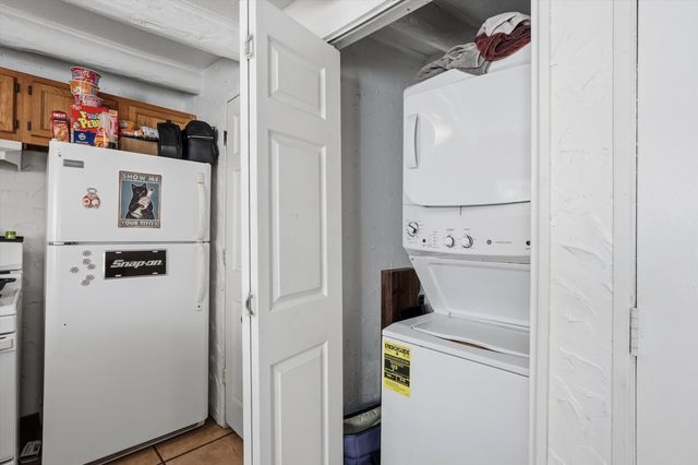 325 San Andres Avenue NW, Albuquerque, NM 87107