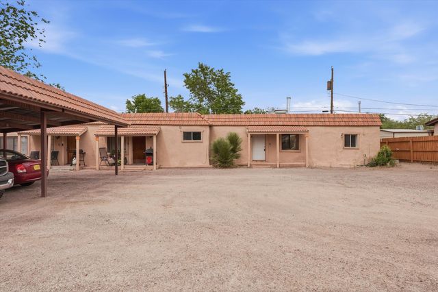 325 San Andres Avenue NW, Albuquerque, NM 87107