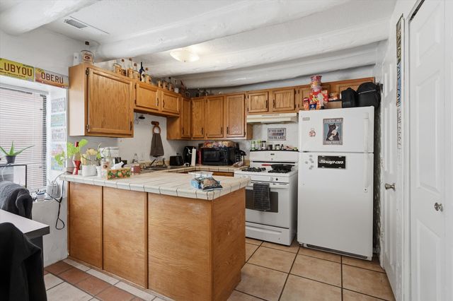 325 San Andres Avenue NW, Albuquerque, NM 87107