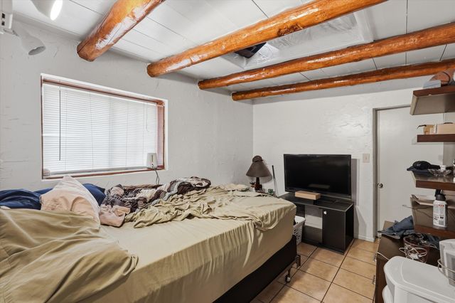 325 San Andres Avenue NW, Albuquerque, NM 87107