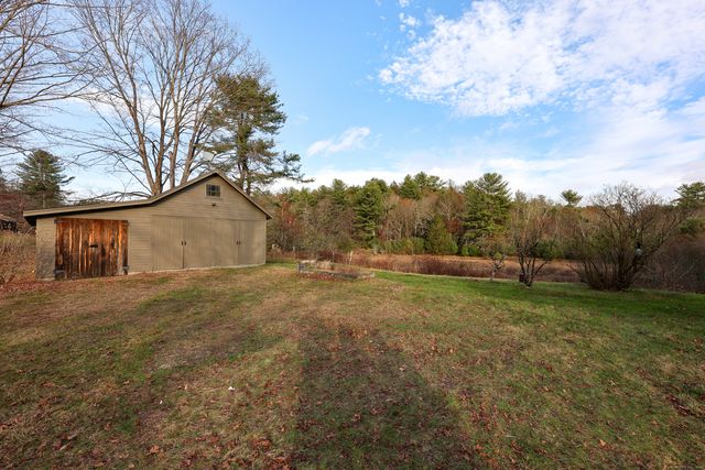 85 Stedman Road, New Hartford, CT 06057