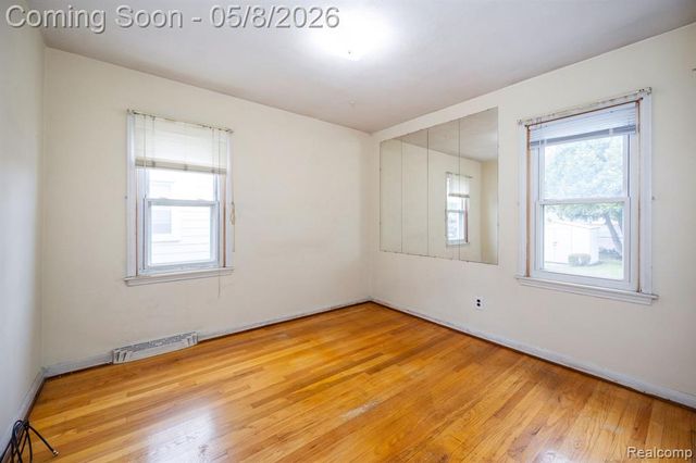 6785 Pelham Road, Allen Park, MI 48101