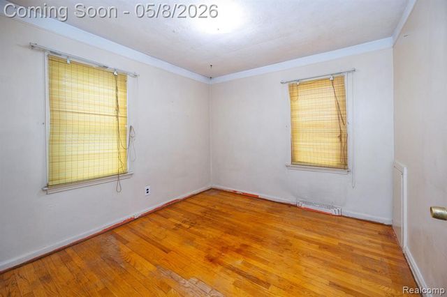 6785 Pelham Road, Allen Park, MI 48101