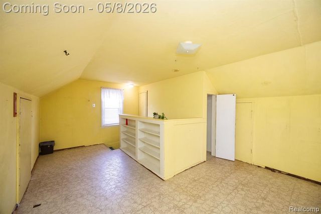 6785 Pelham Road, Allen Park, MI 48101