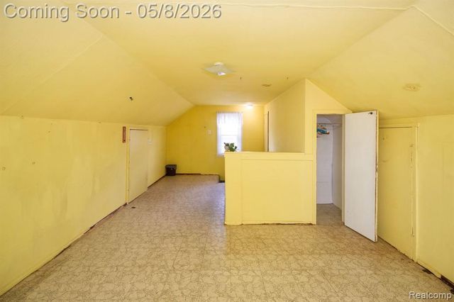 6785 Pelham Road, Allen Park, MI 48101