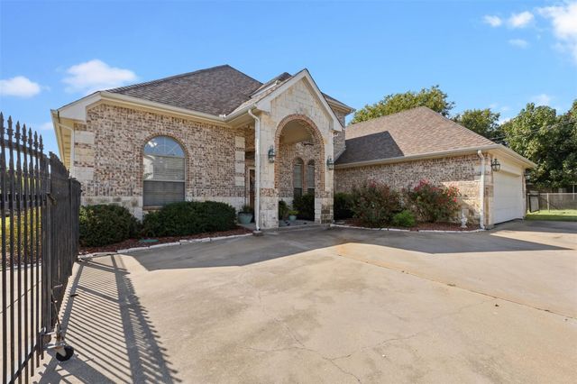 4008 Huron Court, Granbury, TX 76048