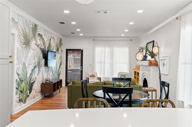 324 W HAYA STREET, Tampa, FL 33603