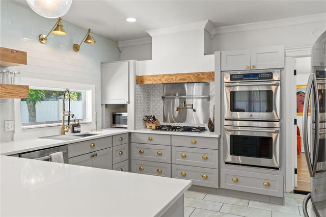 324 W HAYA STREET, Tampa, FL 33603