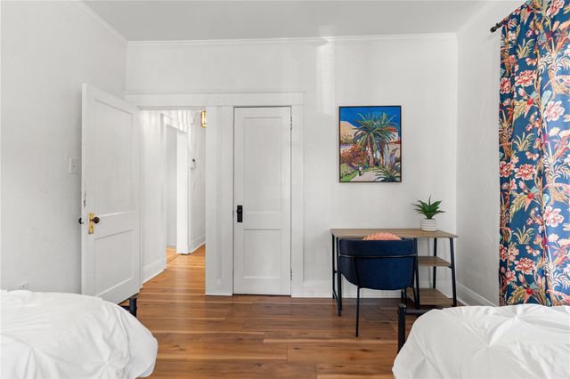 324 W HAYA STREET, Tampa, FL 33603